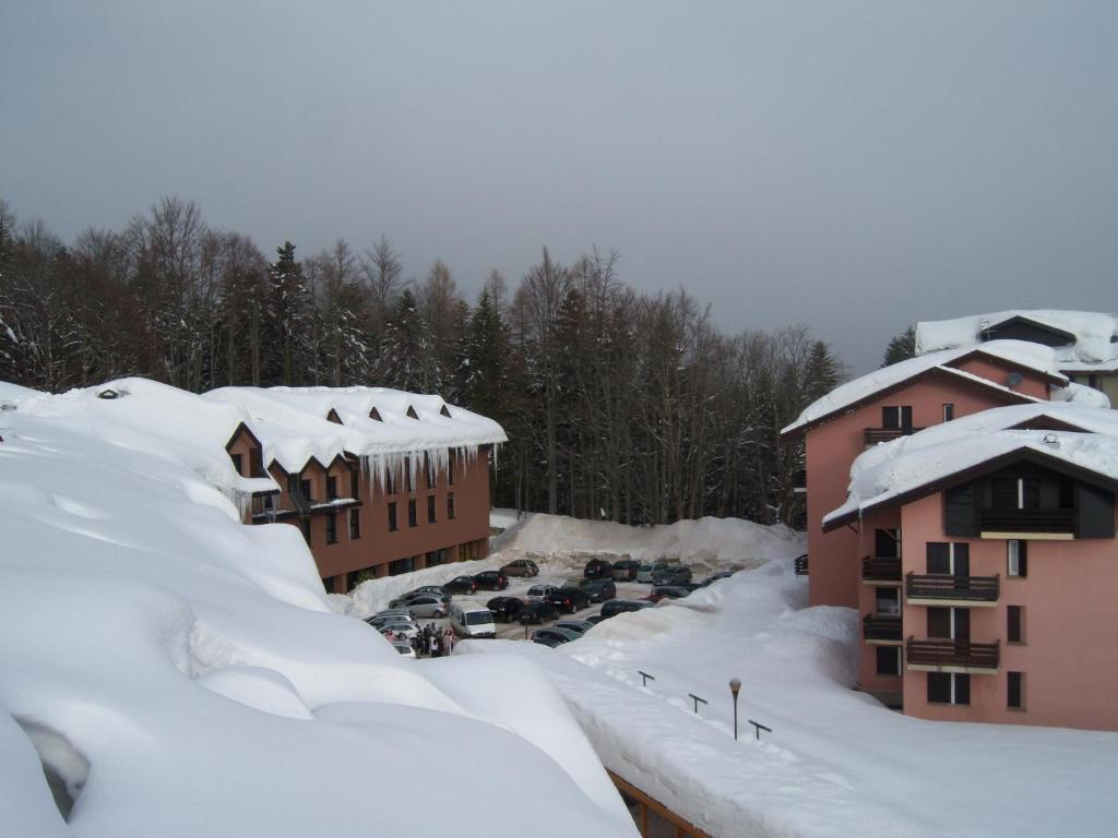 Hotel Residence Boscolungo Abetone Exterior photo